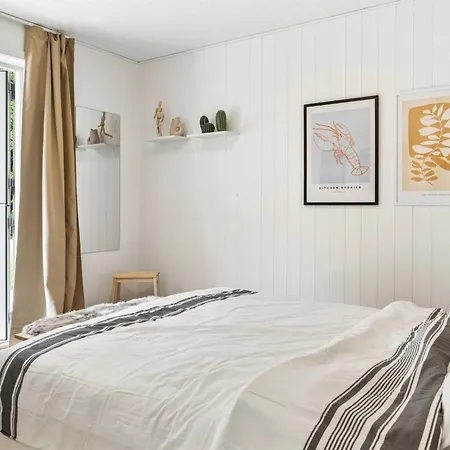 Antonie - 4-2km From The Sea By Interhome